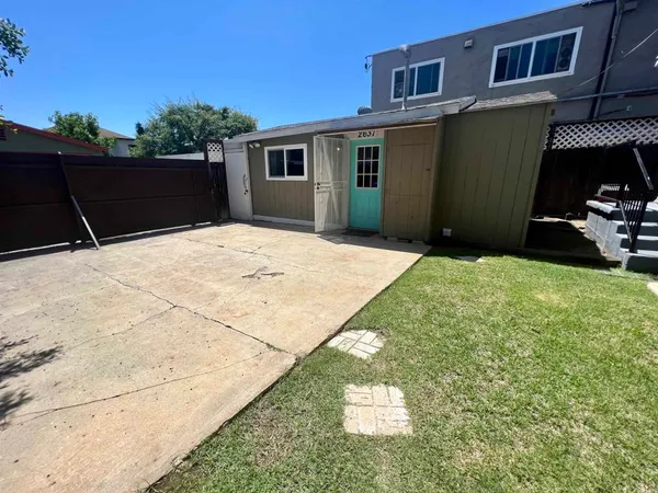 $1,600 | 2637 A Street, San Diego, CA 92102