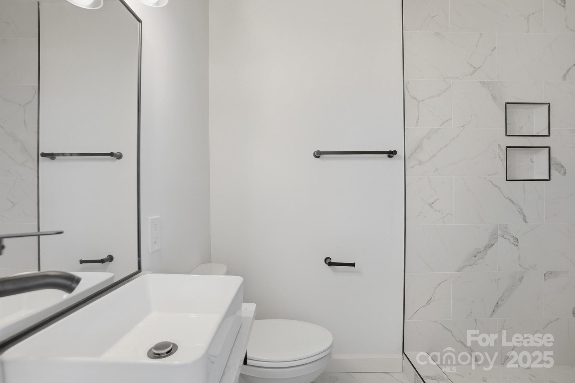 316 Hollis Road Charlotte, NC 28209 - Photo 18 of 37