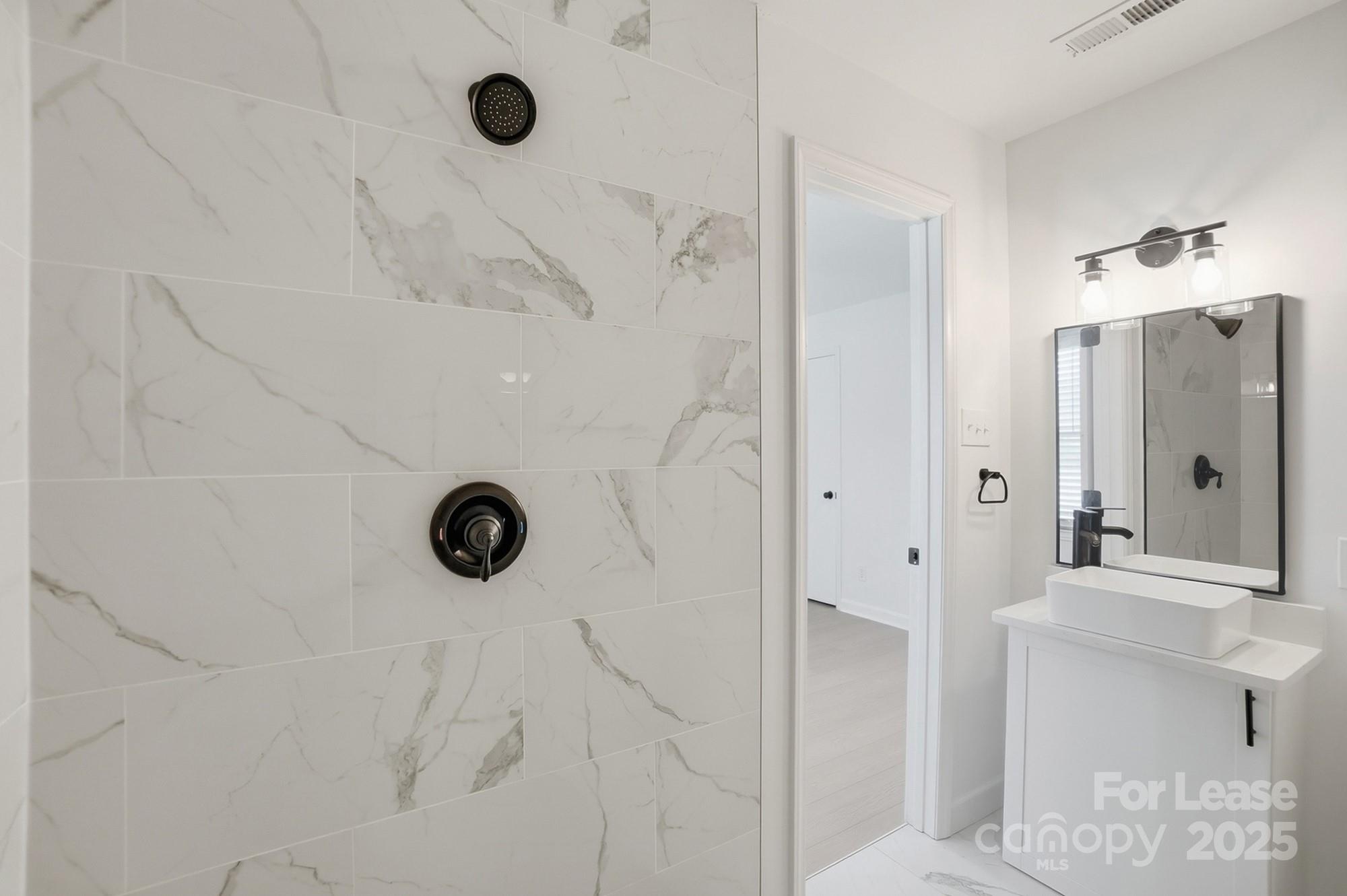 316 Hollis Road Charlotte, NC 28209 - Photo 19 of 37