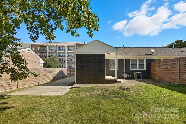 $2,400 | 316 Hollis Road, Charlotte, NC 28209