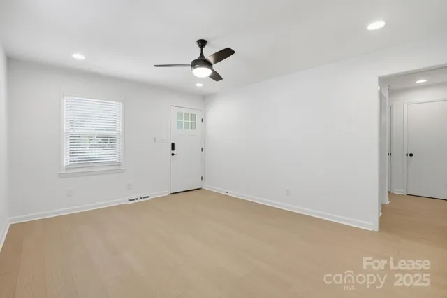 $2,400 | 316 Hollis Road, Charlotte, NC 28209