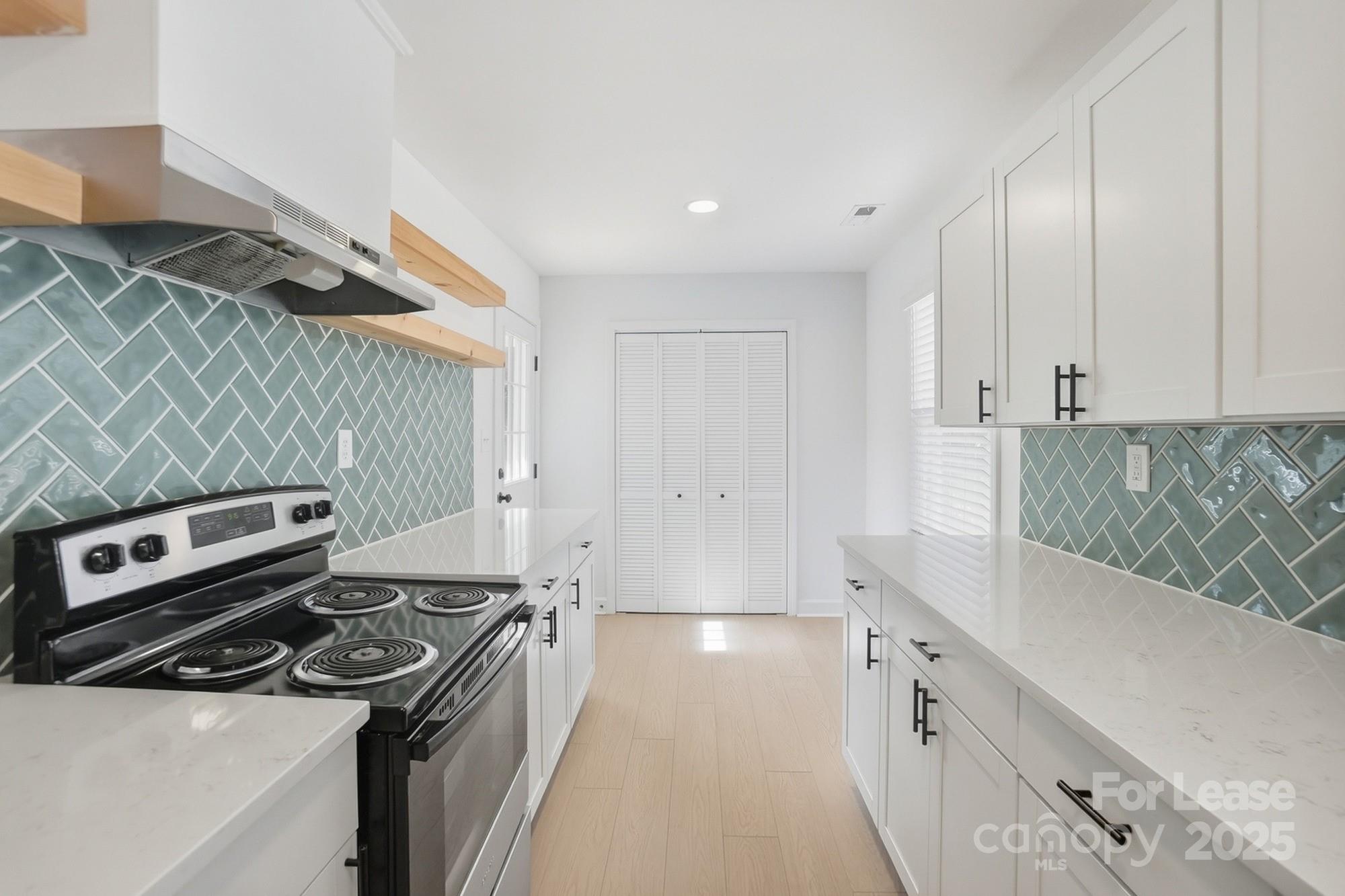 316 Hollis Road Charlotte, NC 28209 - Photo 10 of 37