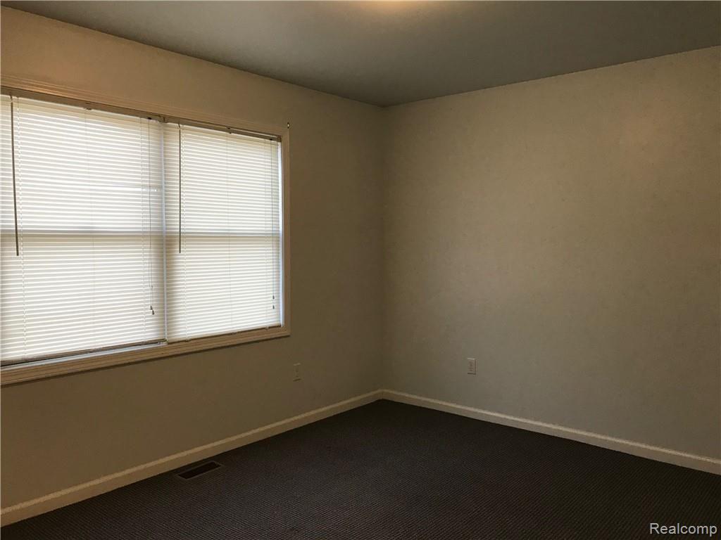 6561 Jefferson Road North Branch, MI 48461 - Photo 12 of 15