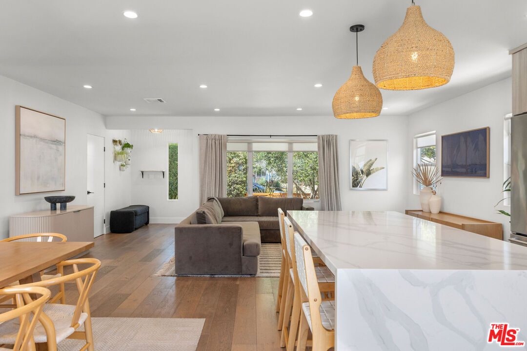 3925 Alla Road Los Angeles, CA 90066 - Photo 6 of 41 Gallery Image 6
