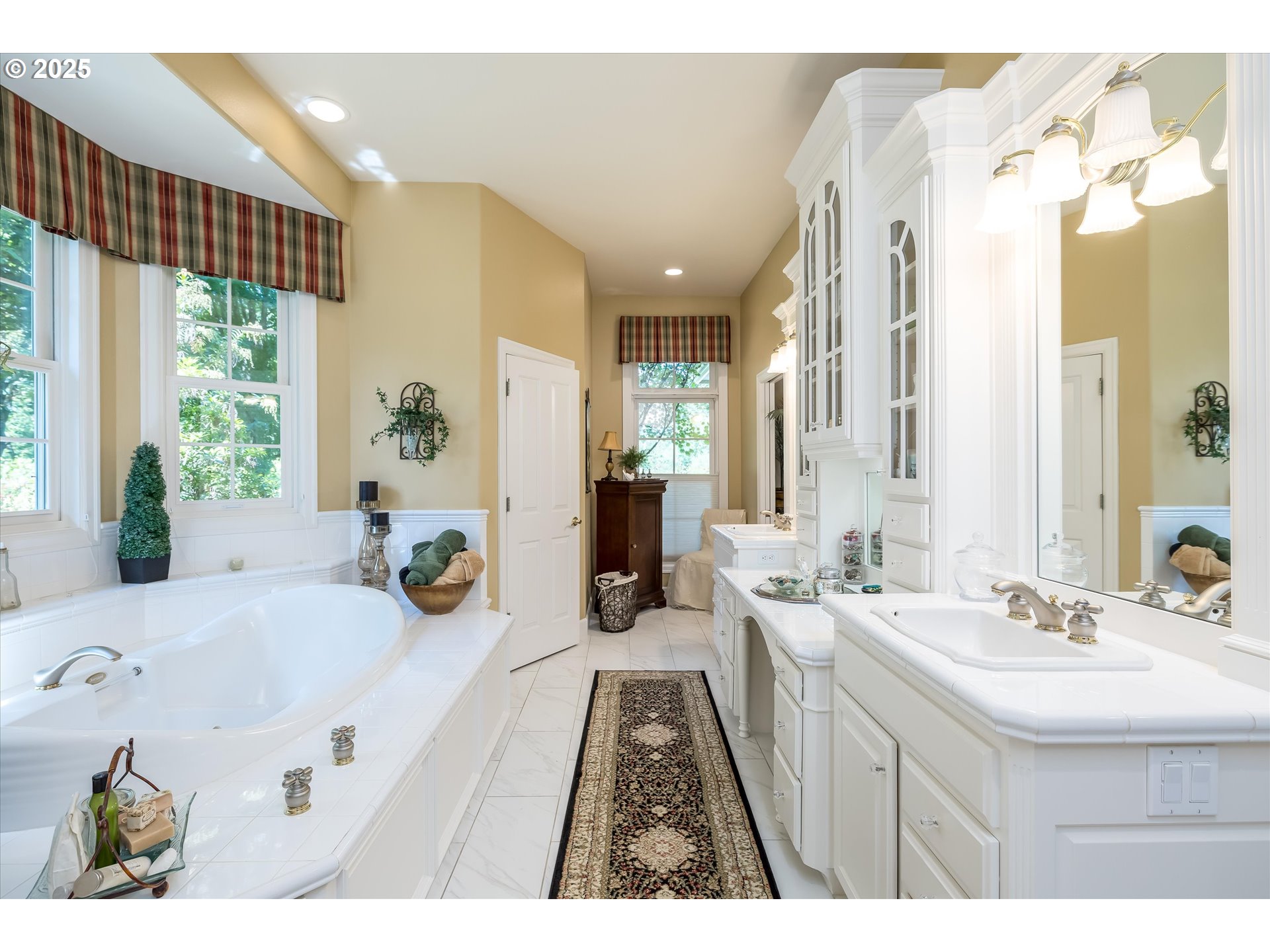 35853 Tennessee Road Southeast Albany, OR 97322 - Photo 22 of 48 Bathroom