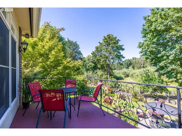 $2,250,000 | 35853 Tennessee Road Southeast, Albany, OR 97322