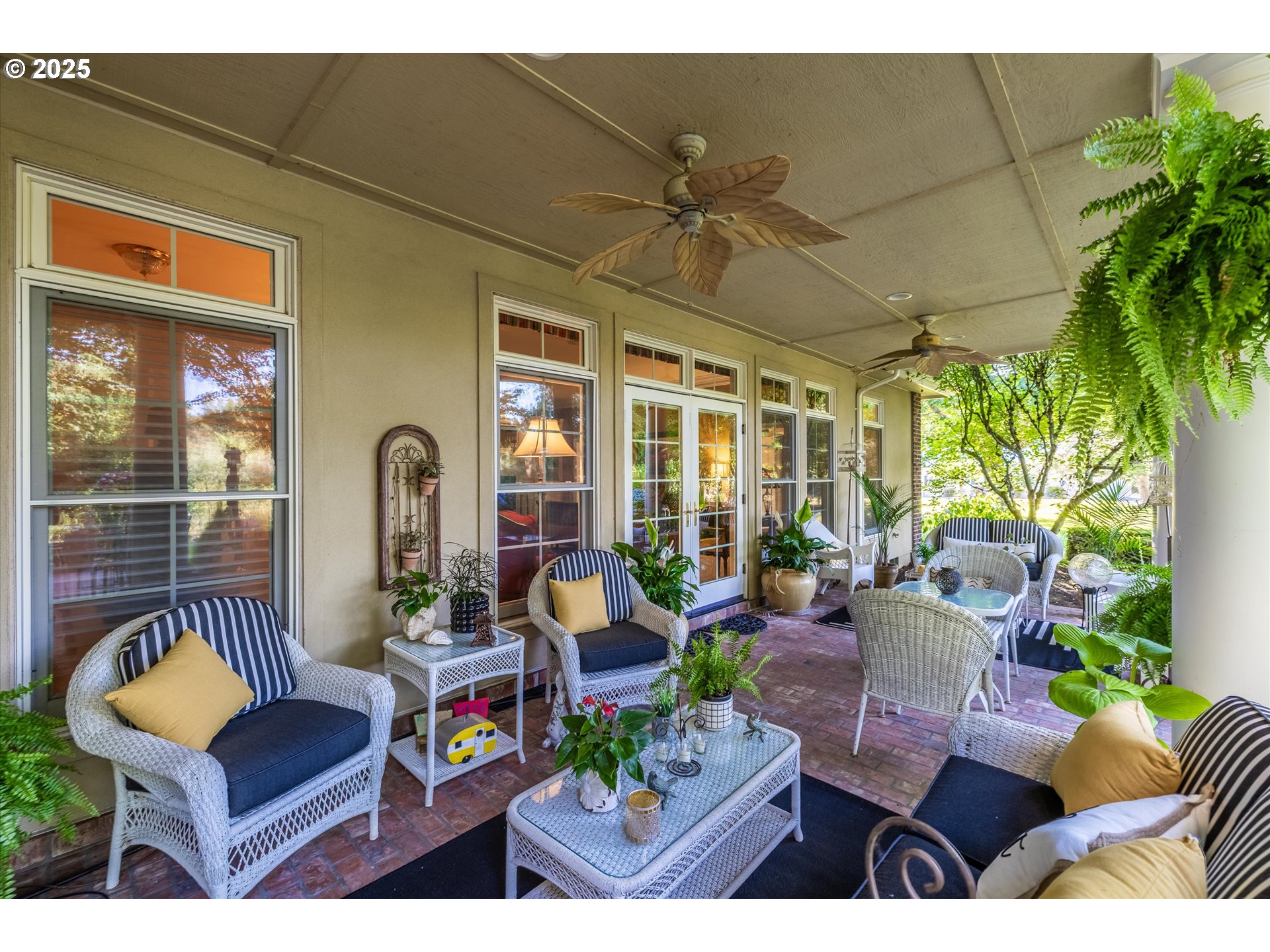 35853 Tennessee Road Southeast Albany, OR 97322 - Photo 32 of 48 Covered Porch