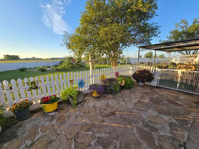 $284,900 | 1299 County Road 220-L, Denver City, TX 79323