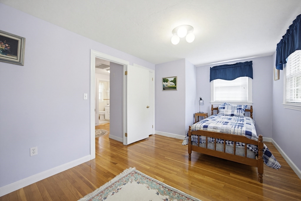 85 Dawson Drive Needham, MA 02492 - Photo 18 of 27