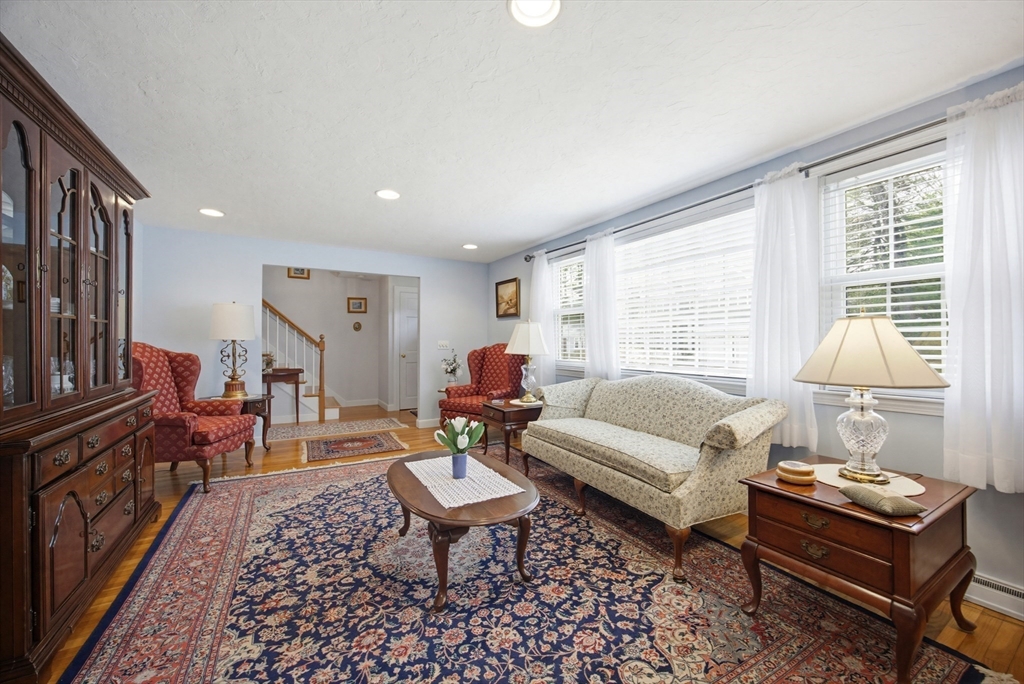 85 Dawson Drive Needham, MA 02492 - Photo 8 of 27