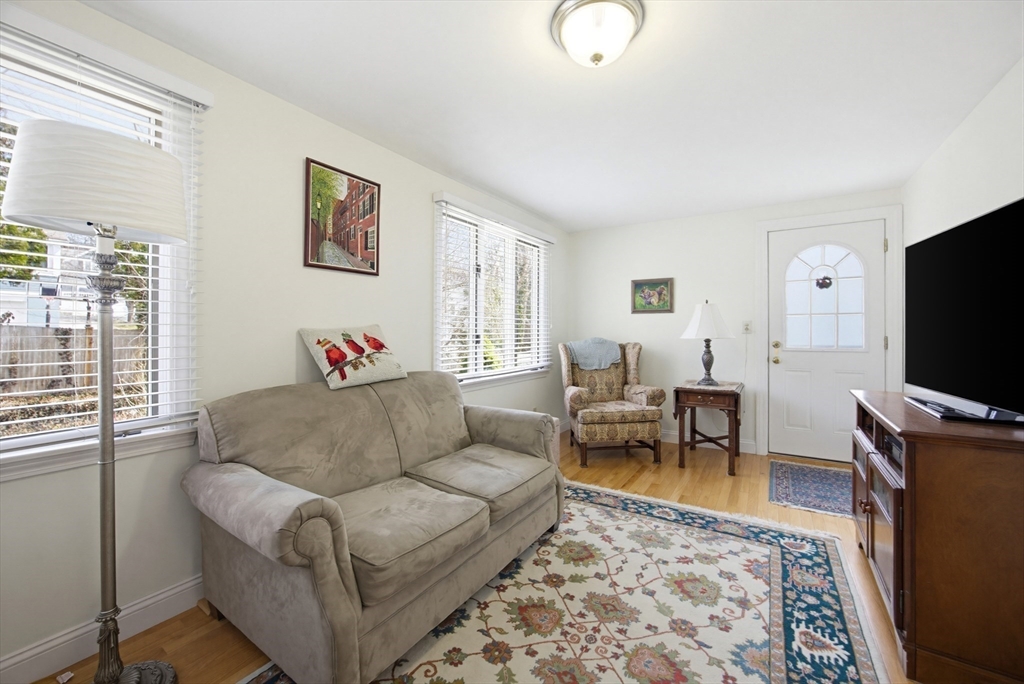 85 Dawson Drive Needham, MA 02492 - Photo 9 of 27