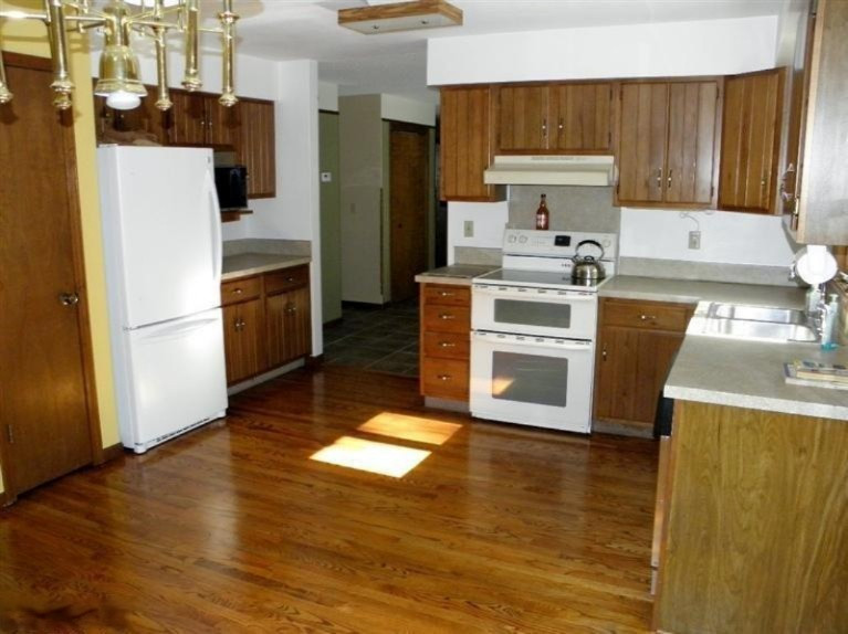 554 North Peterson Road Muskegon, MI 49445 - Photo 5 of 24 Additional Photo