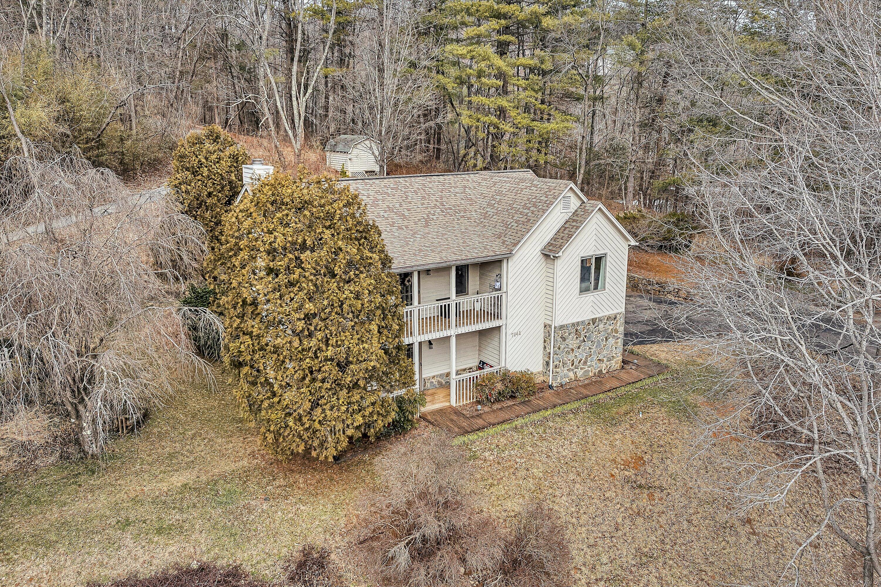 7141 Bent Mountain Road Roanoke, VA 24018 - Photo 2 of 51 01-VM-0140