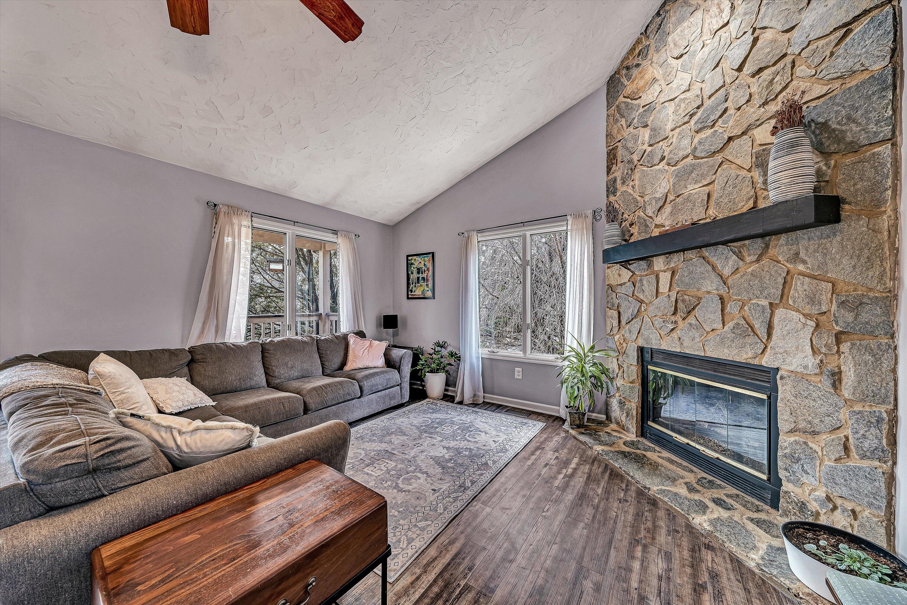 7141 Bent Mountain Road Roanoke, VA 24018 - Photo 6 of 51 06-VM-00299