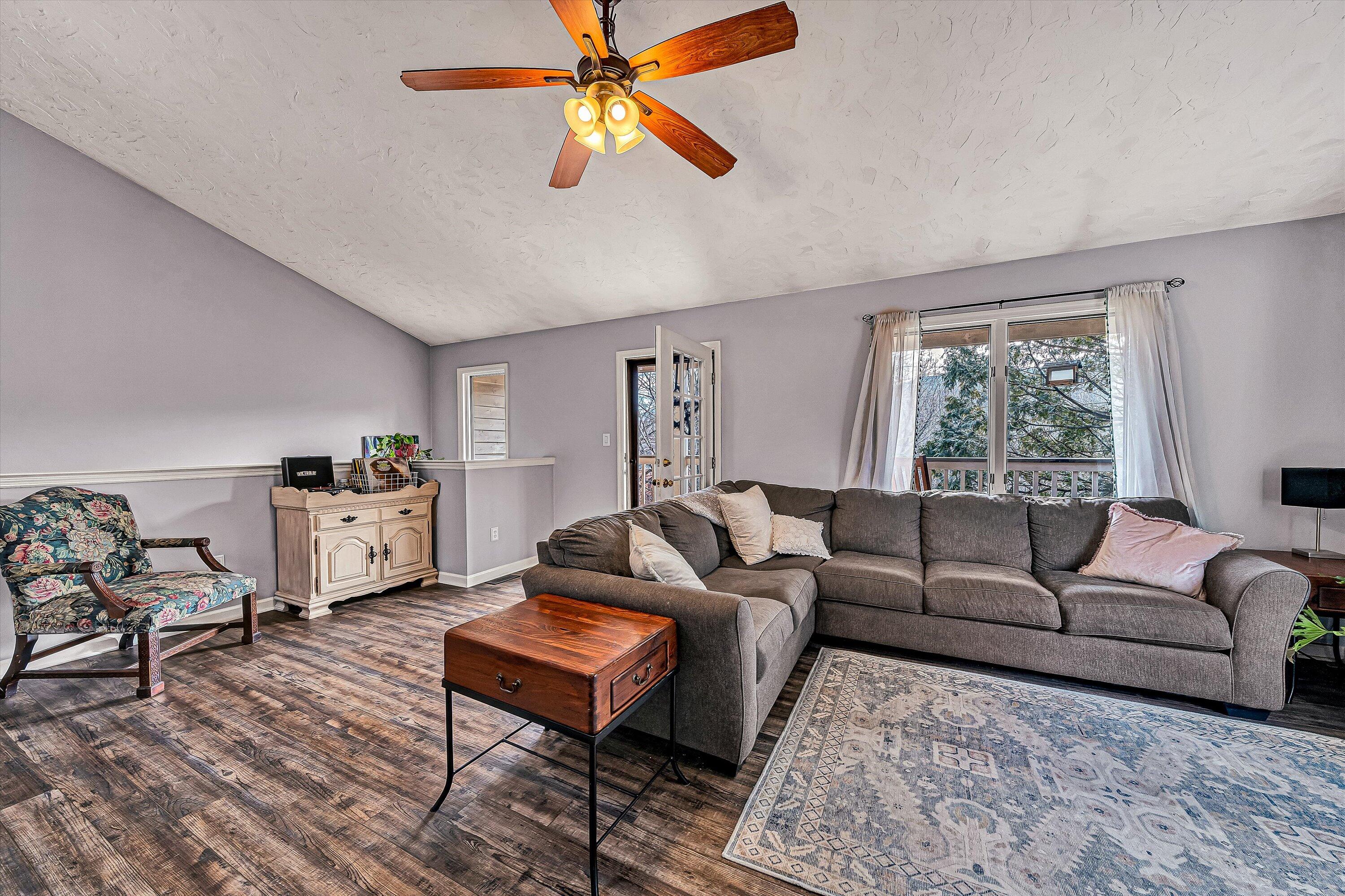 7141 Bent Mountain Road Roanoke, VA 24018 - Photo 7 of 51 07-VM-00302