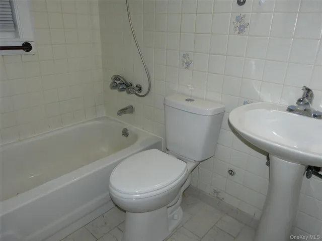 $2,500 | 154 Buena Vista Road, New City, NY 10956