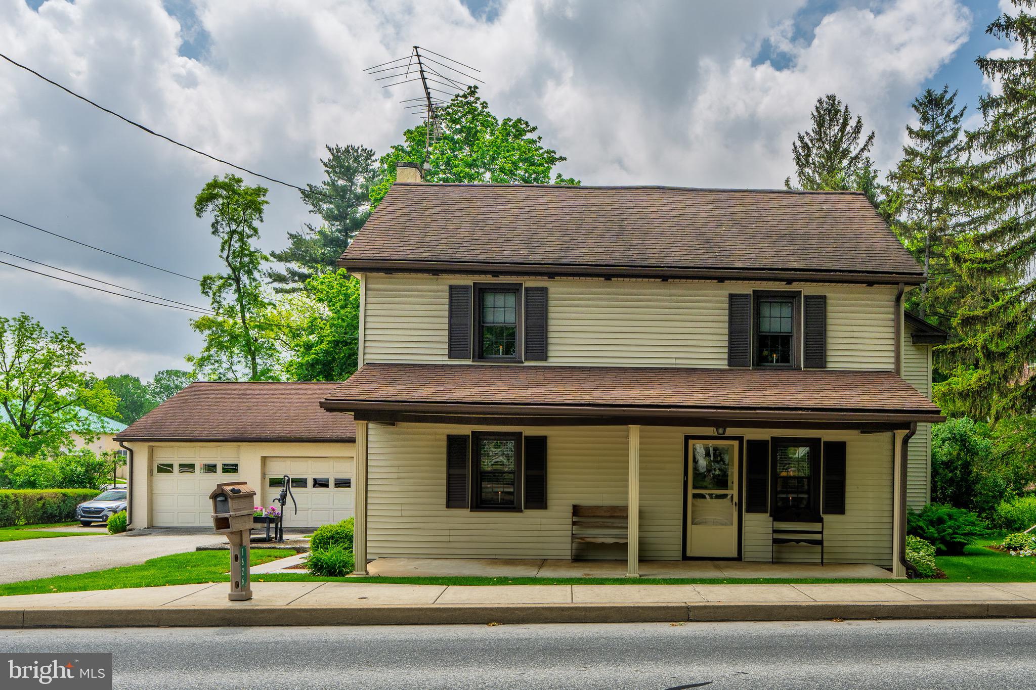 1626 Lampeter Road Lancaster, PA 17602 - Photo 3 of 77 Gallery Image 3