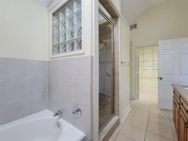 $2,045 | 6215 Francis Marion Drive, Houston, TX 77091