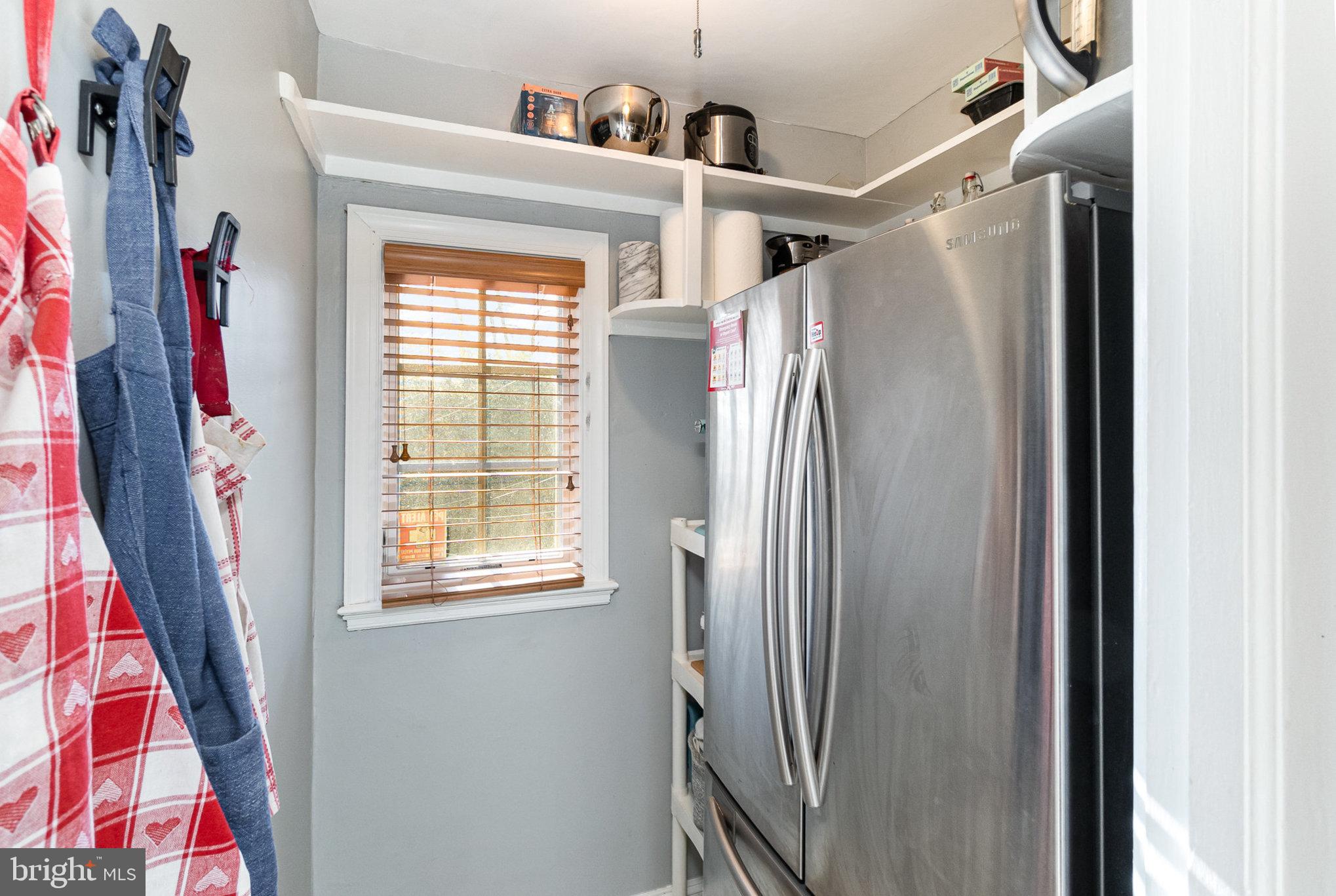 1221 Roundhill Road Baltimore, MD 21218 - Photo 15 of 47 Kitchen