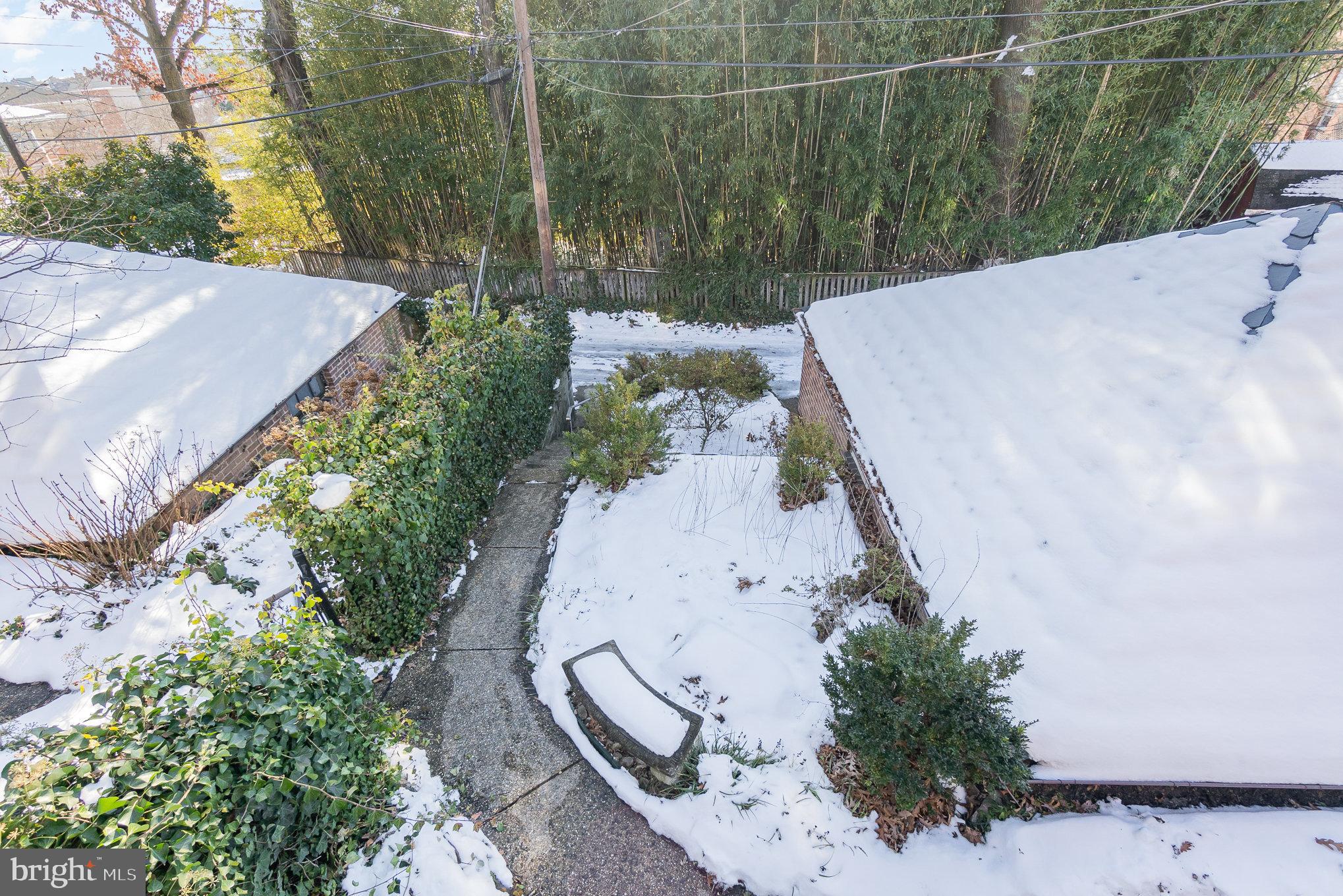 1221 Roundhill Road Baltimore, MD 21218 - Photo 40 of 47 View of Rear Yard from upper deck