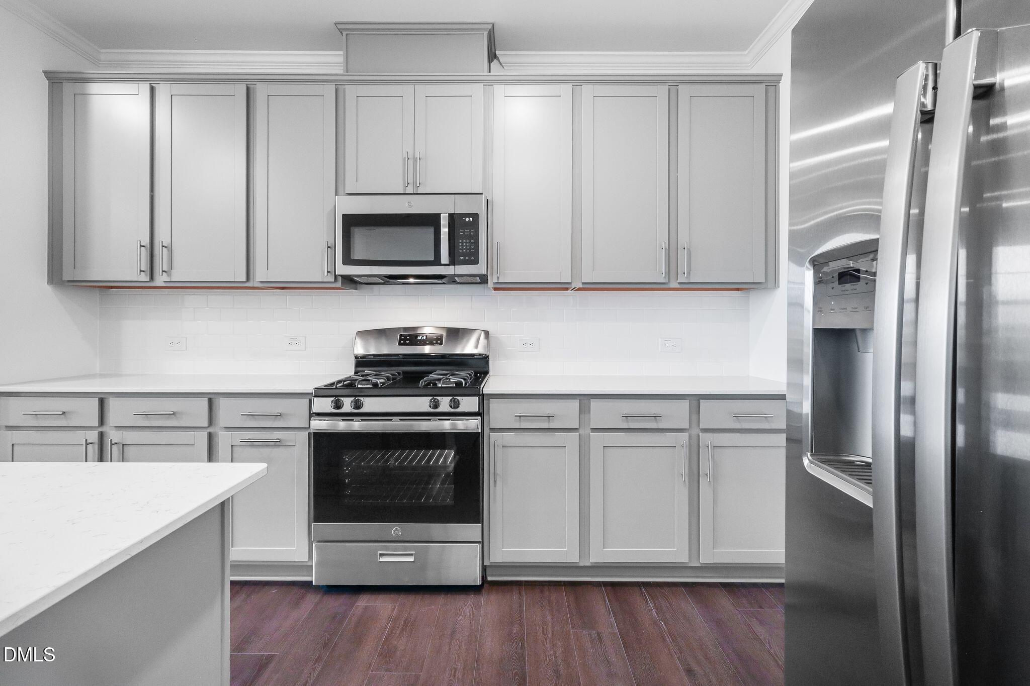 2937 Hickory Fld Drive Raleigh, NC 27616 - Photo 10 of 32 SUN_Everlee_Pic_CarsonII_QMI_236_Kitchen