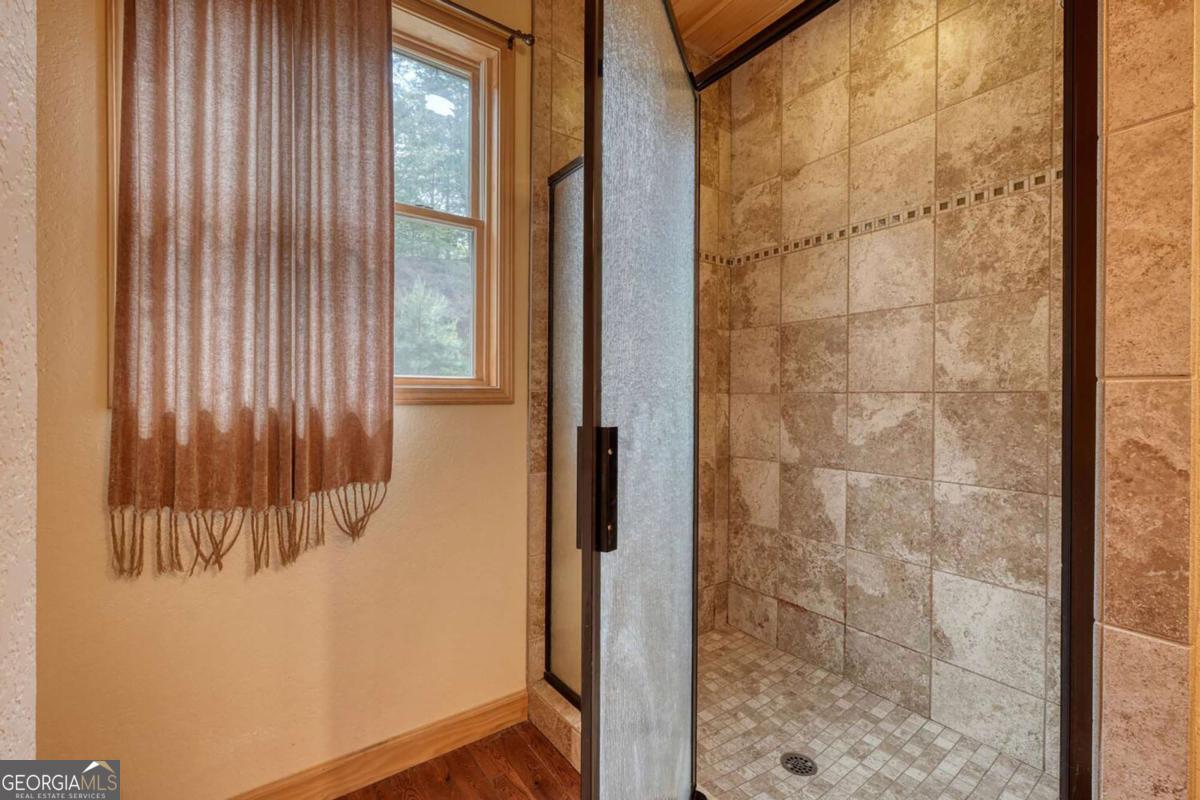 235 Oak Rdg Estate Murphy, NC 28906 - Photo 26 of 54 a bathroom with a shower