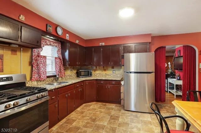 $499,555 | 420 Miltonia Street, Linden, NJ 07036