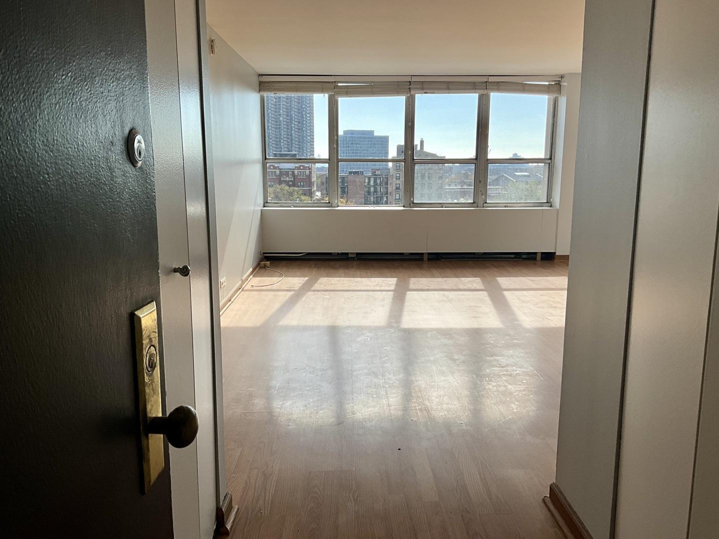 655 West Irving Park Road, Unit 703 Chicago, IL 60613 - Photo 2 of 19