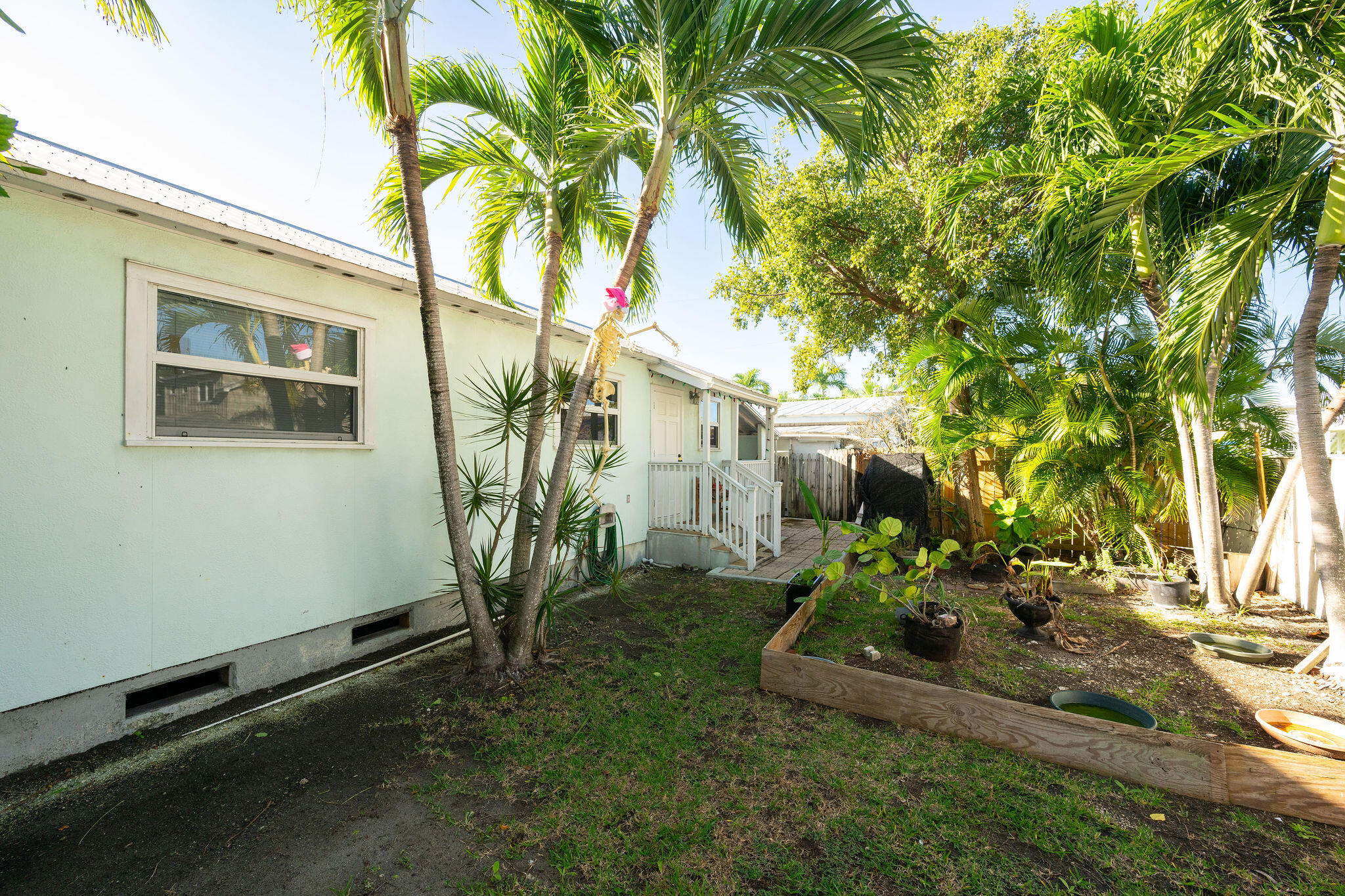 2004 Patterson Avenue Key West, FL 33040 - Photo 20 of 24 a view of a backyard