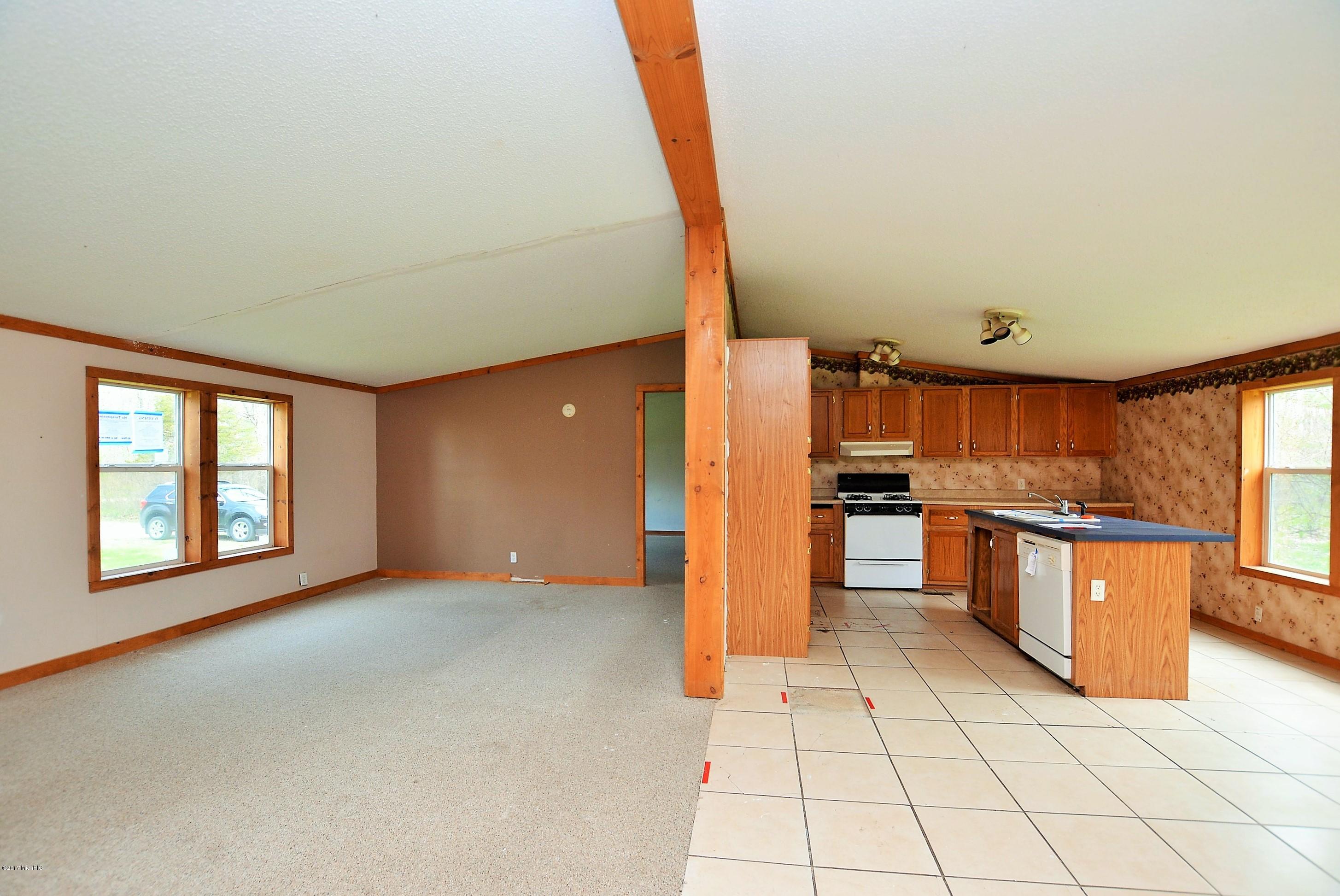 1505 West Skeels Road Montague, MI 49437 - Photo 2 of 7 2017-04-26 11.29.45