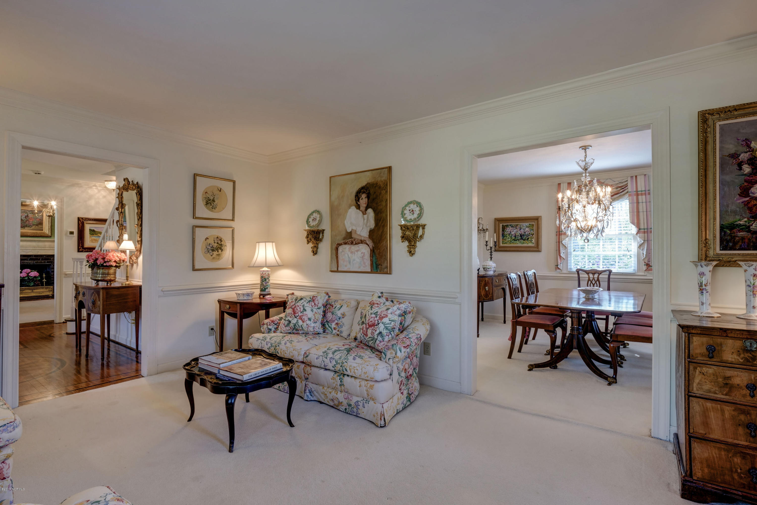 1936 Hawthorne Road Wilmington, NC 28403 - Photo 11 of 33 Living Room