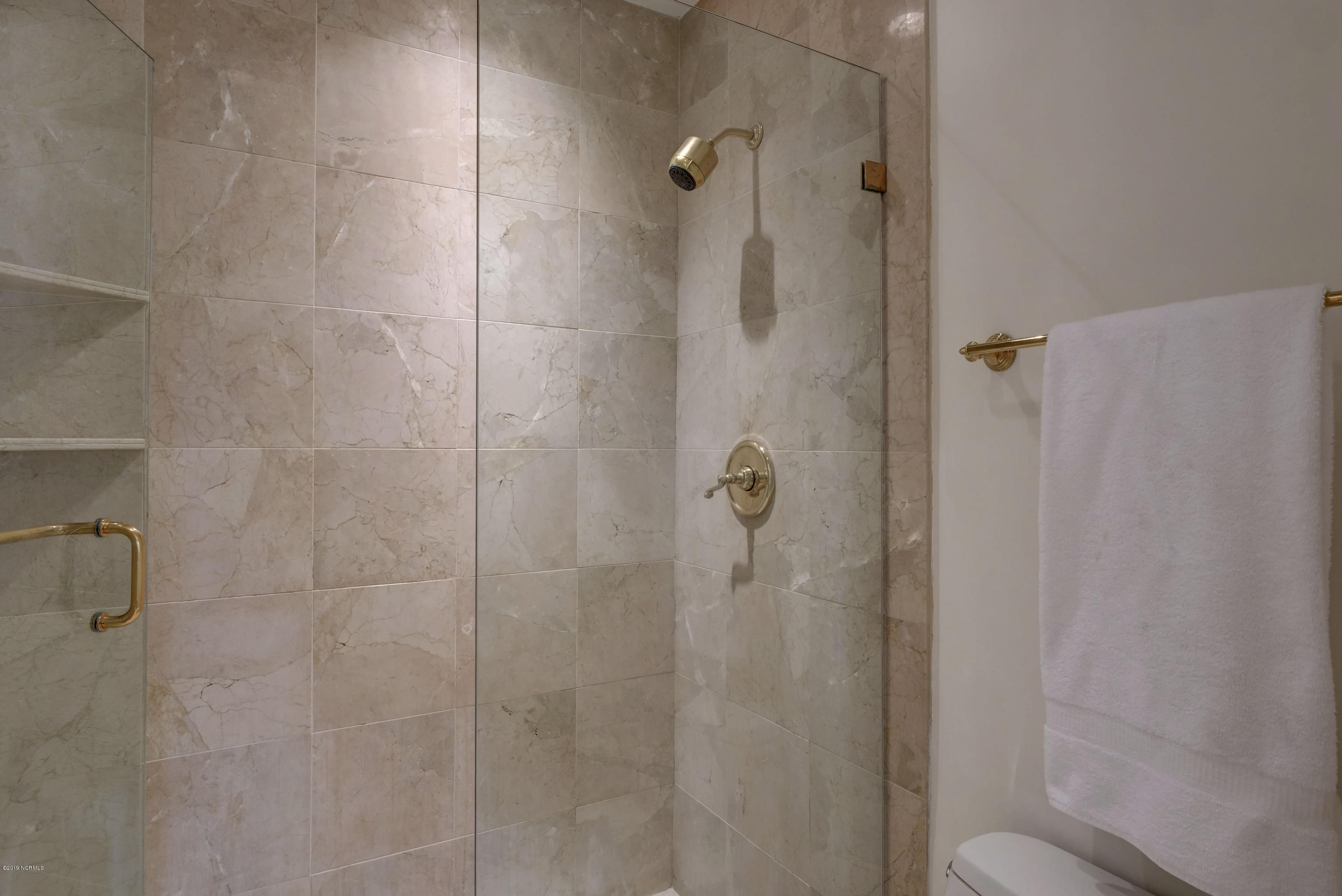1936 Hawthorne Road Wilmington, NC 28403 - Photo 19 of 33 Master Bath