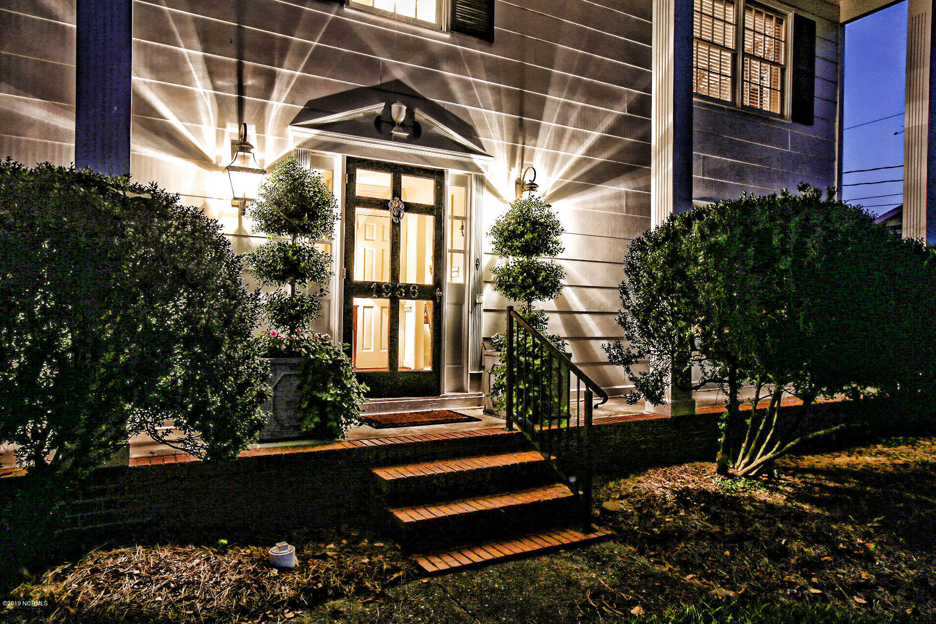 1936 Hawthorne Road Wilmington, NC 28403 - Photo 32 of 33 Twilight 3