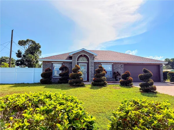 $2,300 | 2075 4th Avenue Southwest, Vero Beach, FL 32962