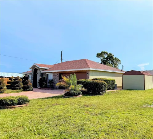 $2,300 | 2075 4th Avenue Southwest, Vero Beach, FL 32962