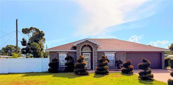 $2,300 | 2075 4th Avenue Southwest, Vero Beach, FL 32962