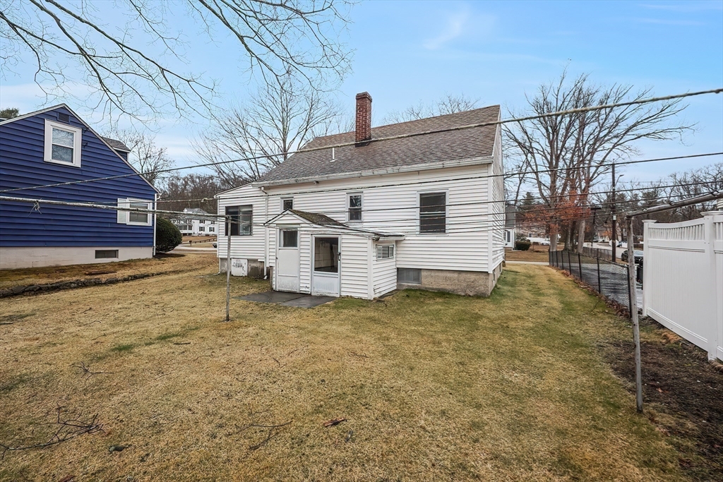 110 Union Street Northbridge, MA 01588 - Photo 32 of 39