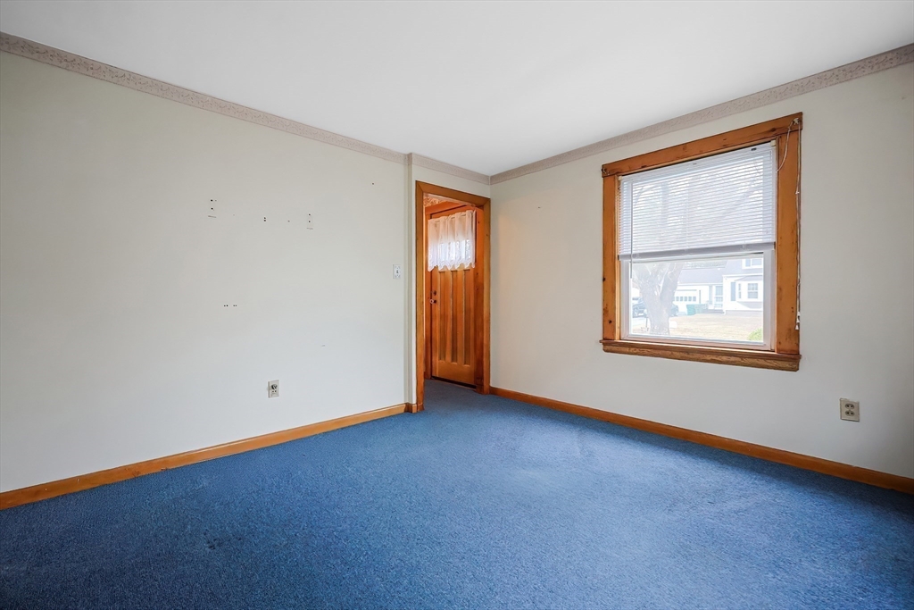 110 Union Street Northbridge, MA 01588 - Photo 10 of 39