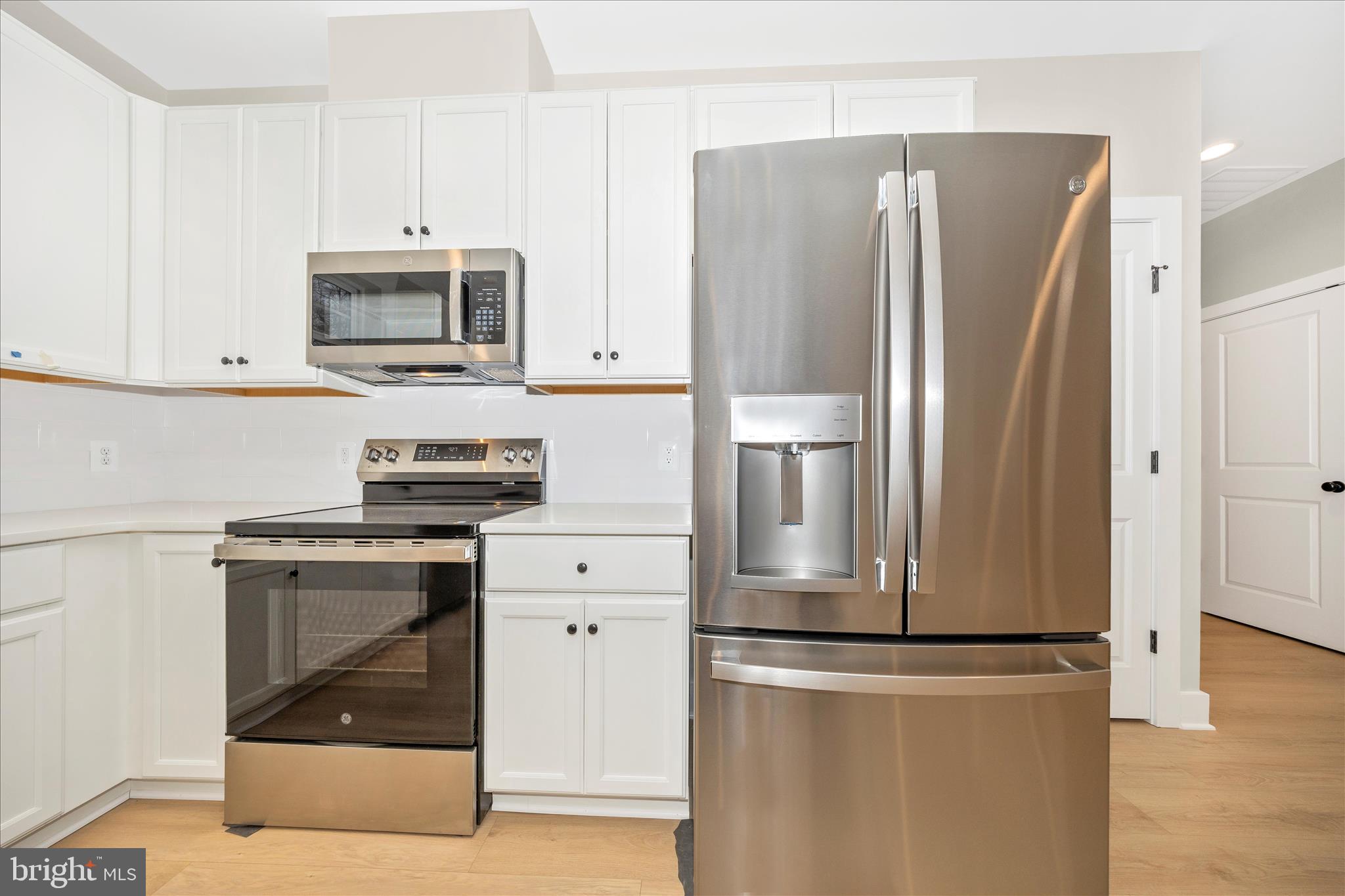 4 Fir Trail Fairfield, PA 17320 - Photo 33 of 53 a kitchen with stainless steel appliances a refrigerator stove and microwave