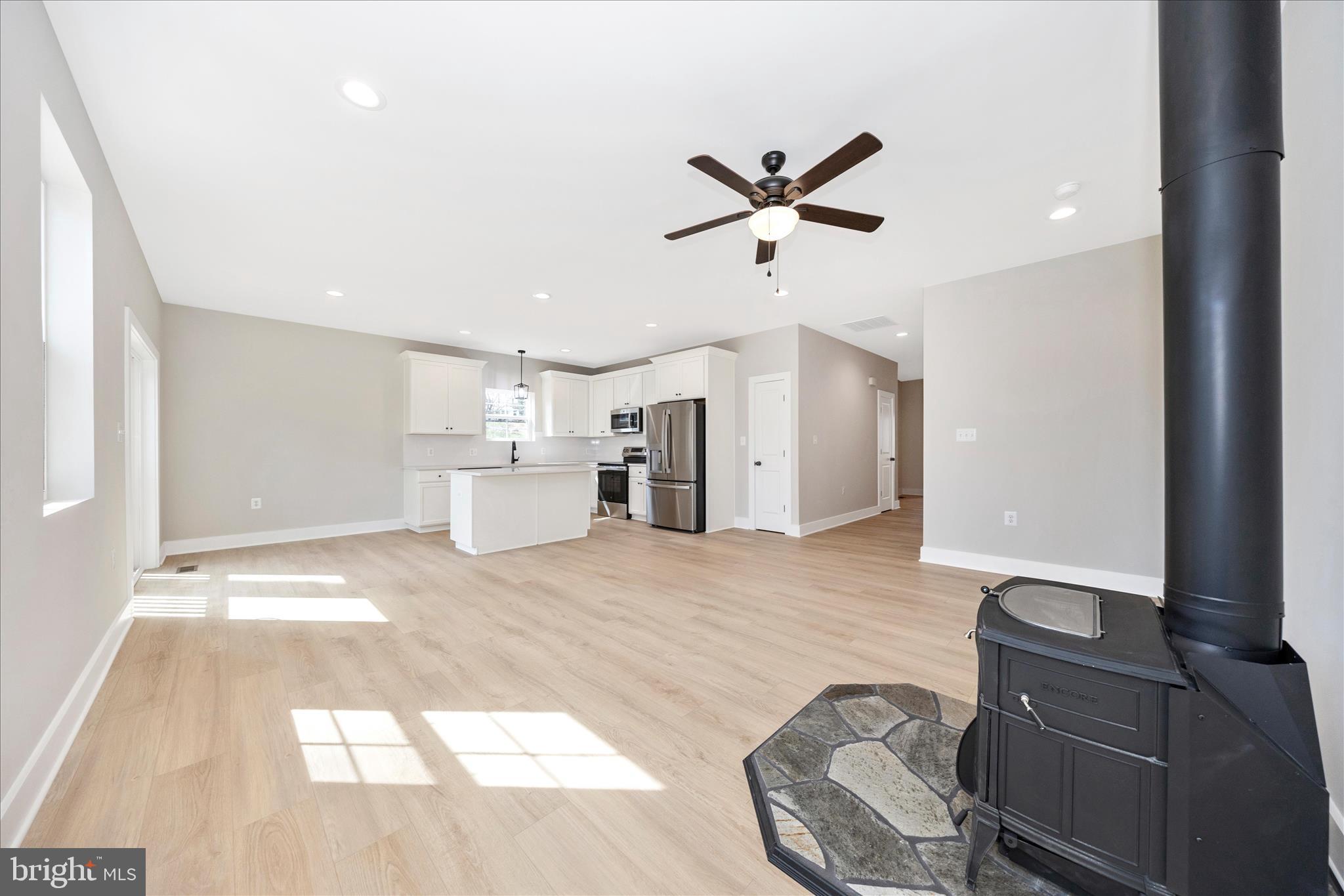 4 Fir Trail Fairfield, PA 17320 - Photo 6 of 53 a living room with a bed furniture and a window