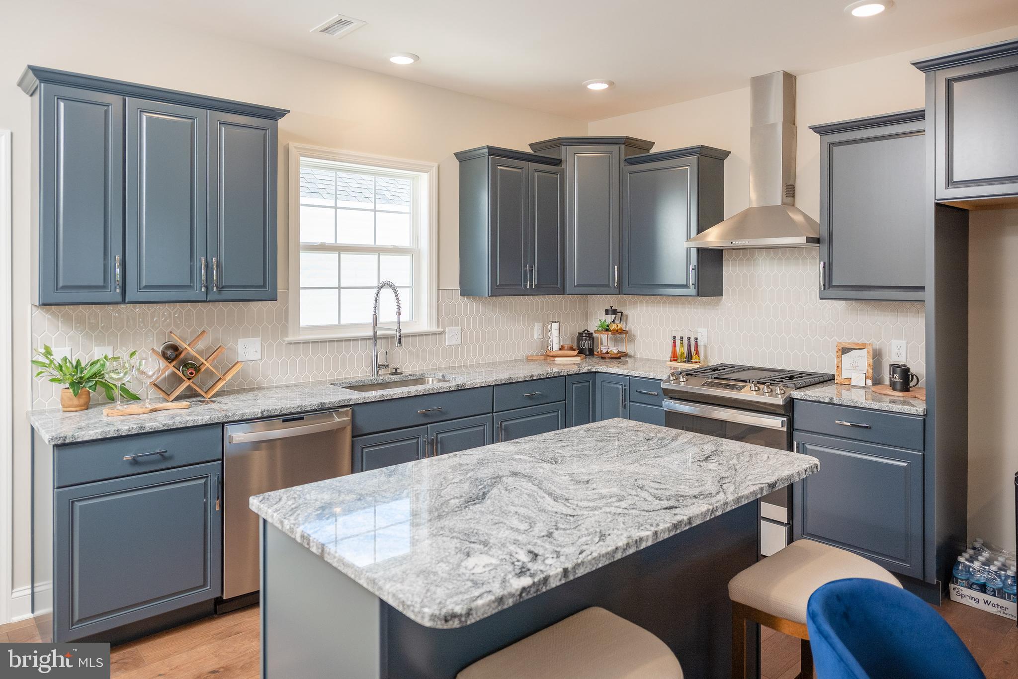 2488 Artesian Way, Unit 75 Lancaster, PA 17601 - Photo 3 of 7 SIMLIAR HOME