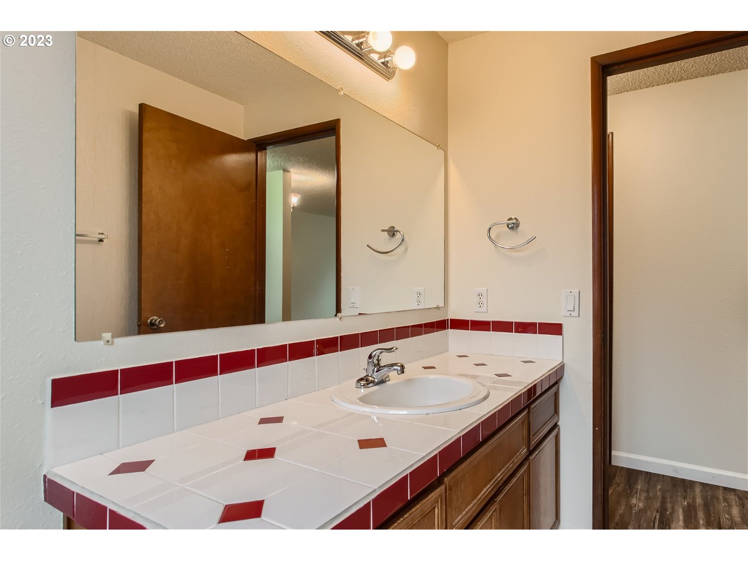 20414 Southwest Rosa Drive Beaverton, OR 97078 - Photo 15 of 23 Gallery Image 15