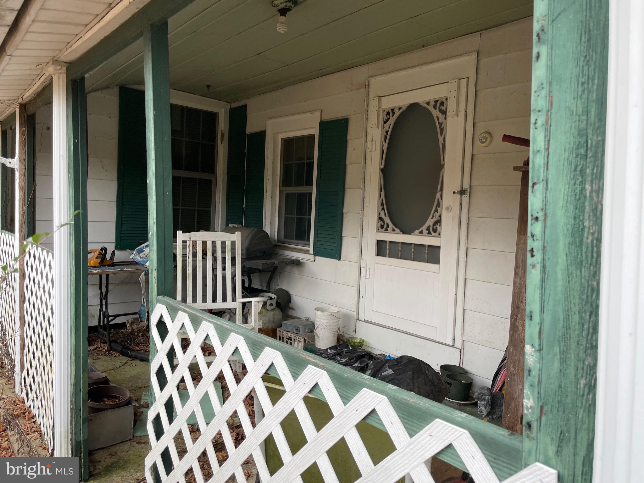 28046 Dillards Road Laurel, DE 19956 - Photo 4 of 95 Side Porch