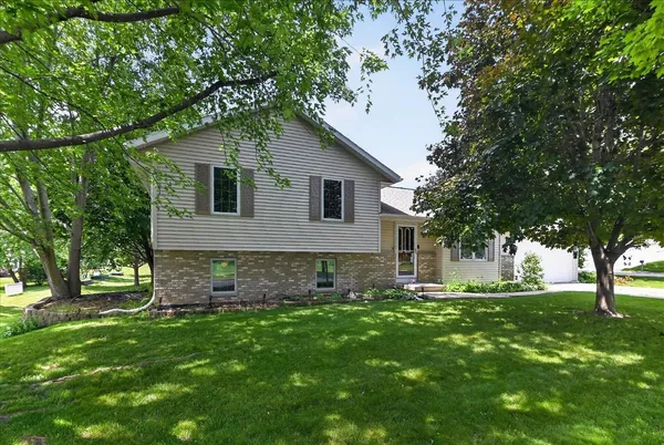 $475,000 | 903 Crysta Trail, Cottage Grove, WI 53527