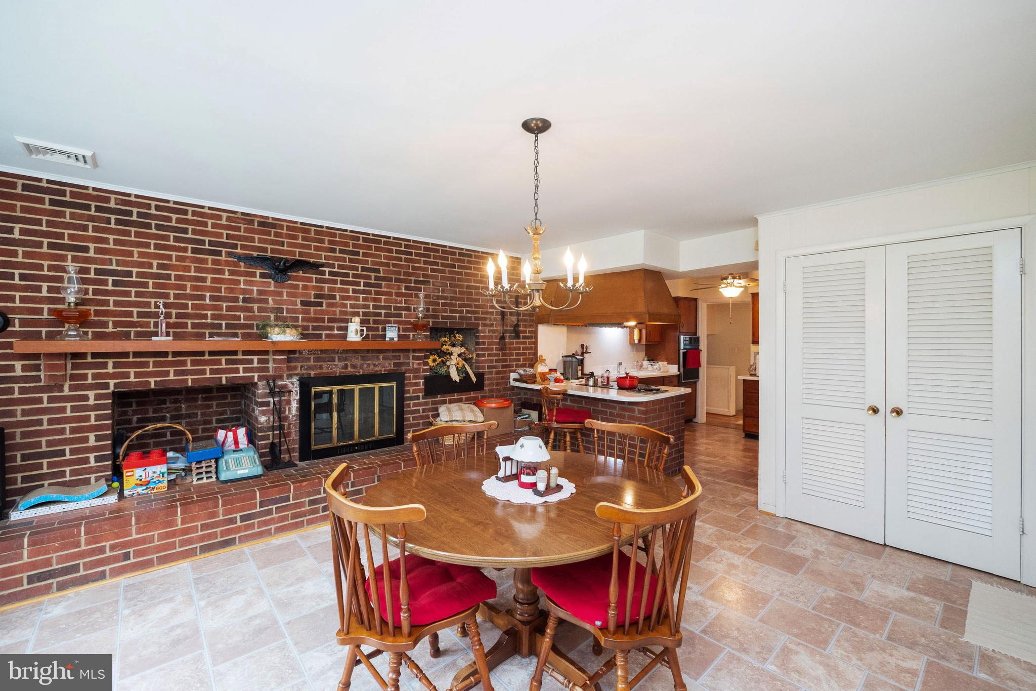 7706 Signal Hill Road Manassas, VA 20111 - Photo 11 of 35 Gallery Image 11