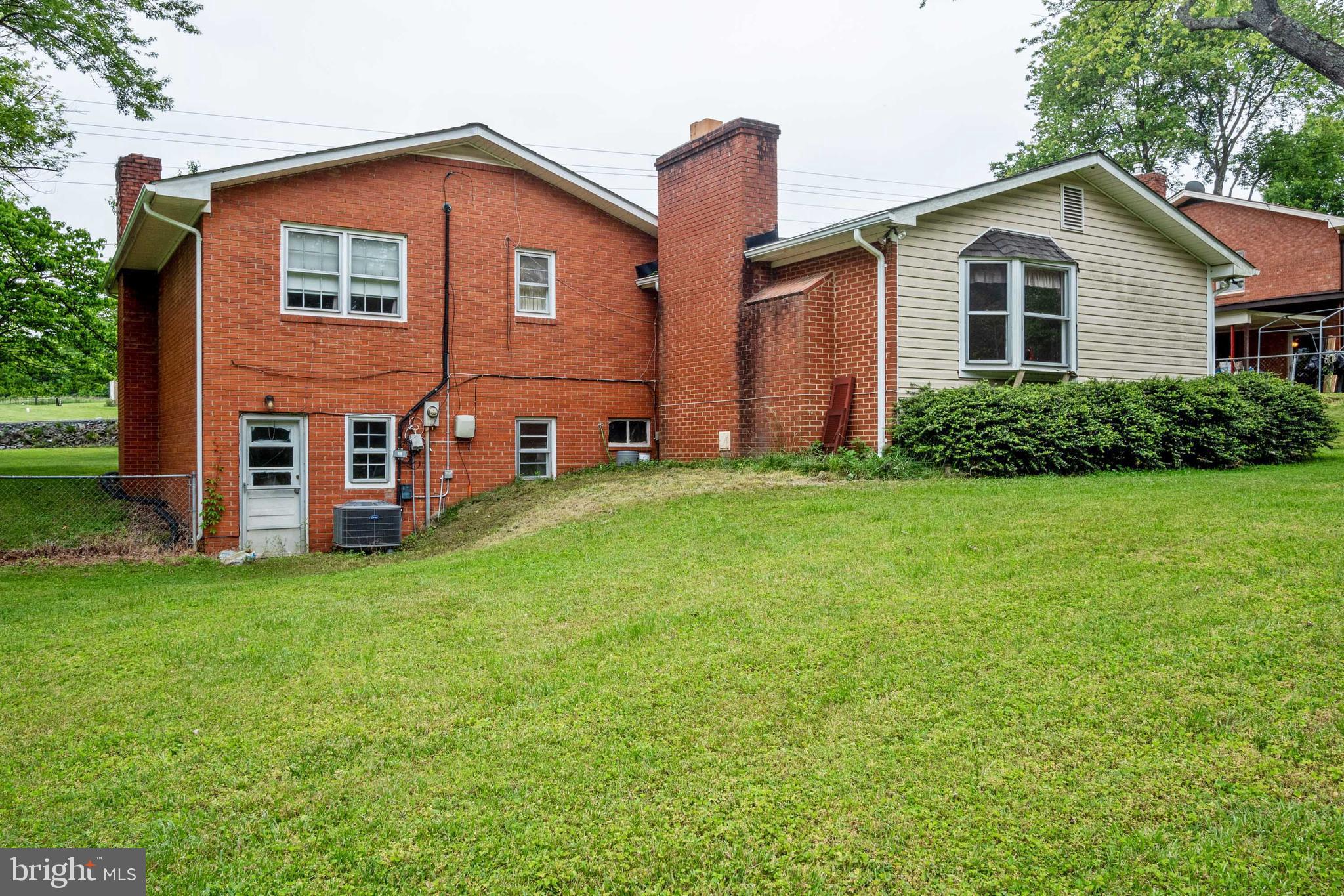 7706 Signal Hill Road Manassas, VA 20111 - Photo 32 of 35 Gallery Image 32