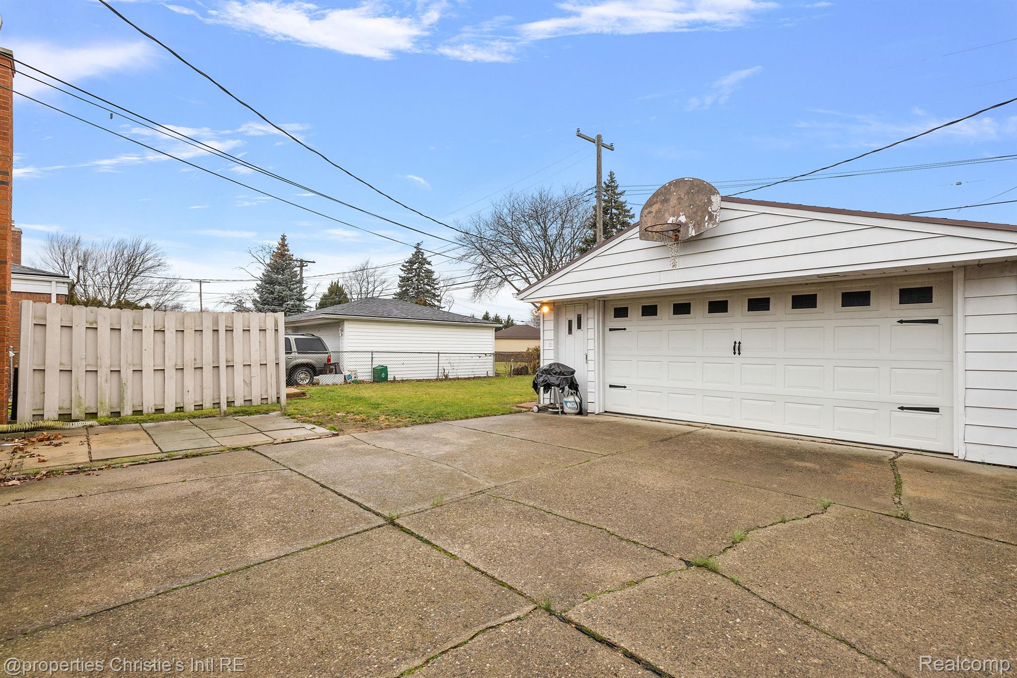 18495 Stephens Road Eastpointe, MI 48021 - Photo 4 of 32 Gallery Image 4