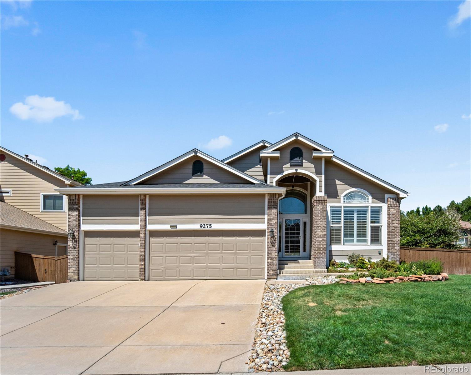 9275 Desert Willow Road Highlands Ranch, CO 80129 - Photo 2 of 39 Gallery Image 2