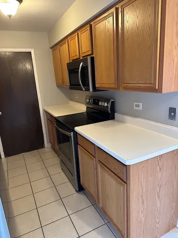 $1,650 | 5728 West 128th Street, Unit 3A, Crestwood, IL 60418