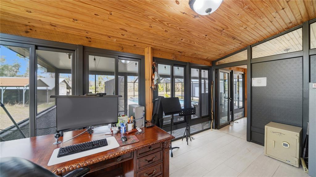 2690 Myakka Road Sarasota, FL 34240 - Photo 18 of 65